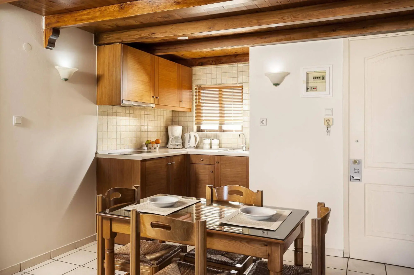 Elina Hotel Apartments