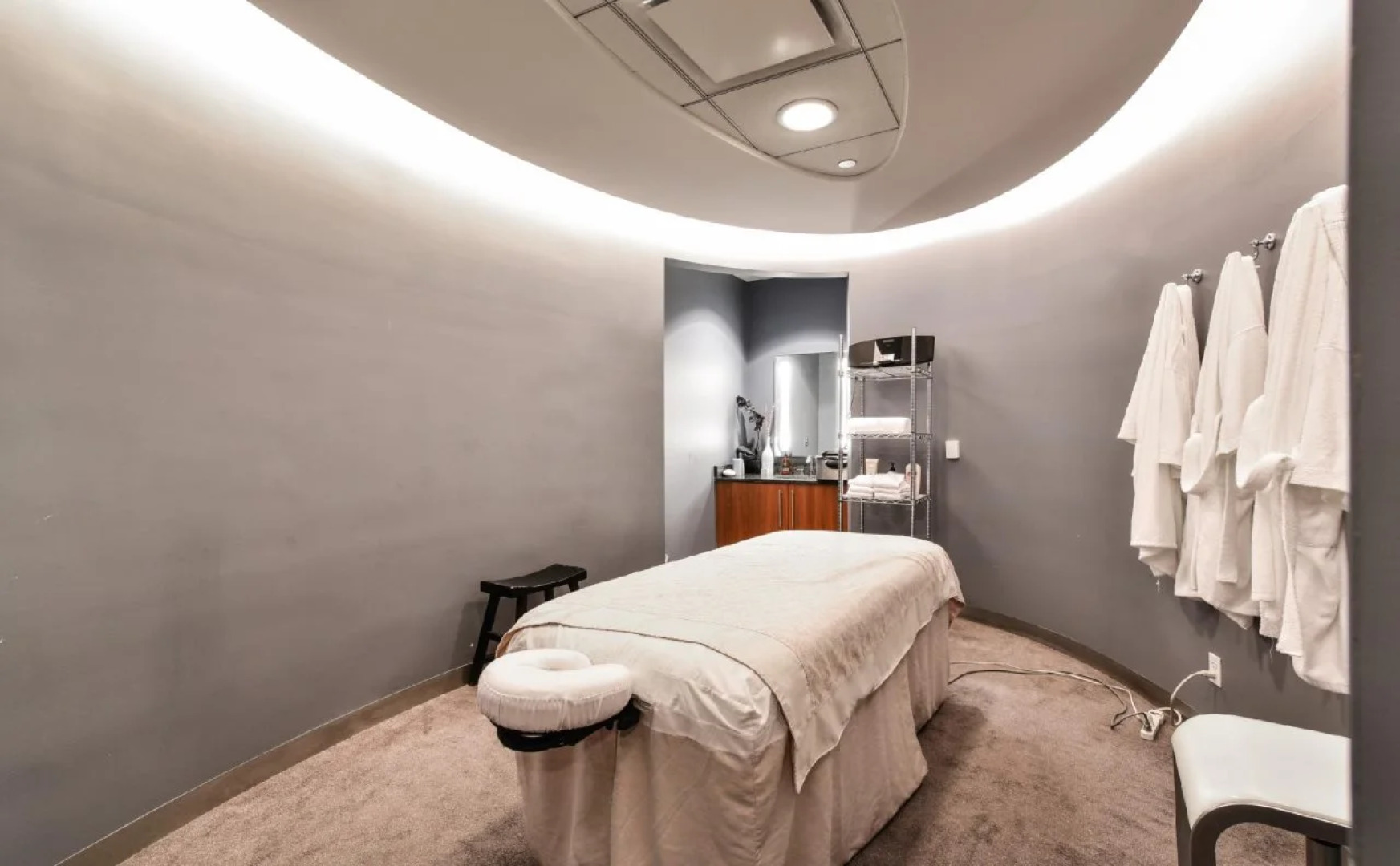 660 Washington Apartments