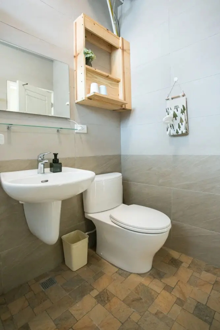 Tree House Café & Homestay