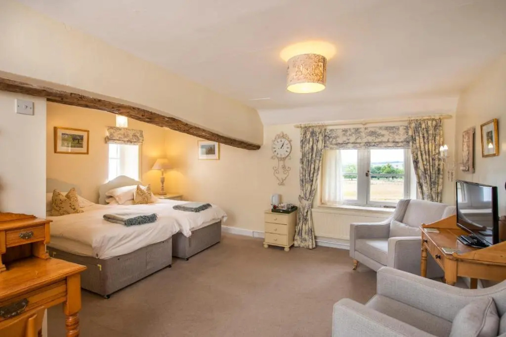 Heathy Lea Bed And Breakfast