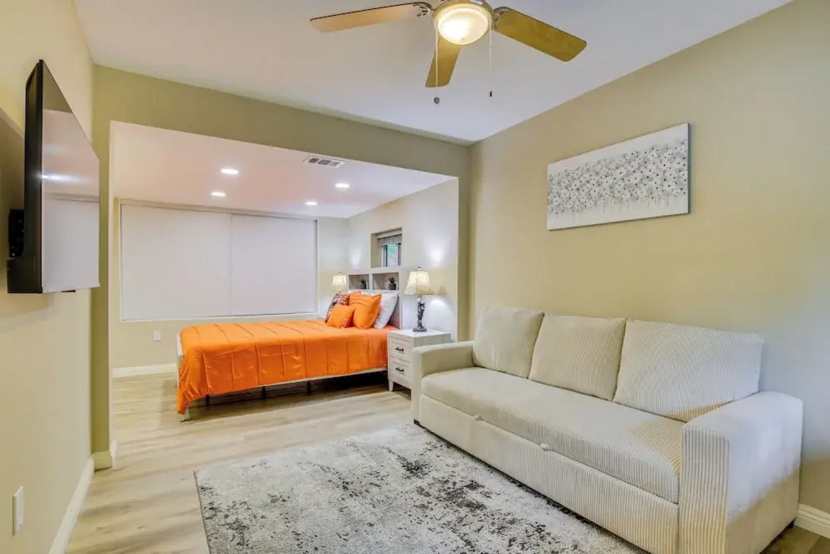 4 Mi to Lake Arrowhead: Cabin w/ Grill & Deck!