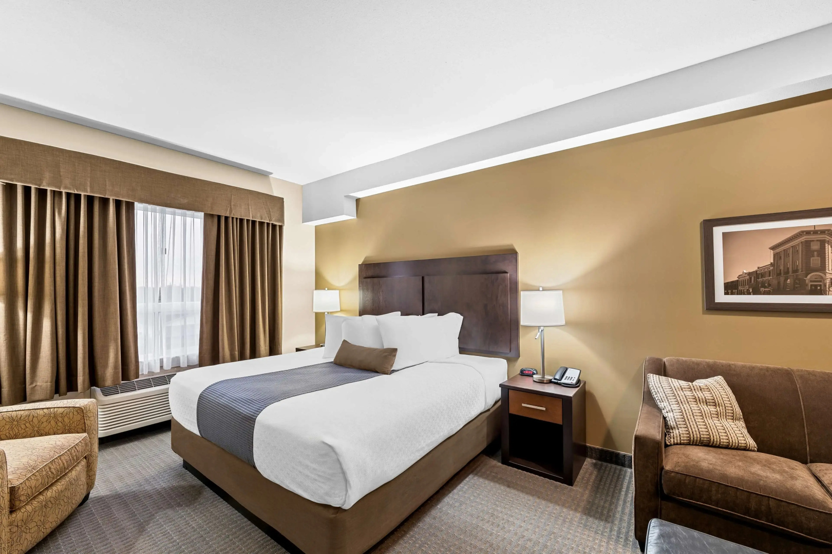 Best Western Plus Lacombe Inn & Suites