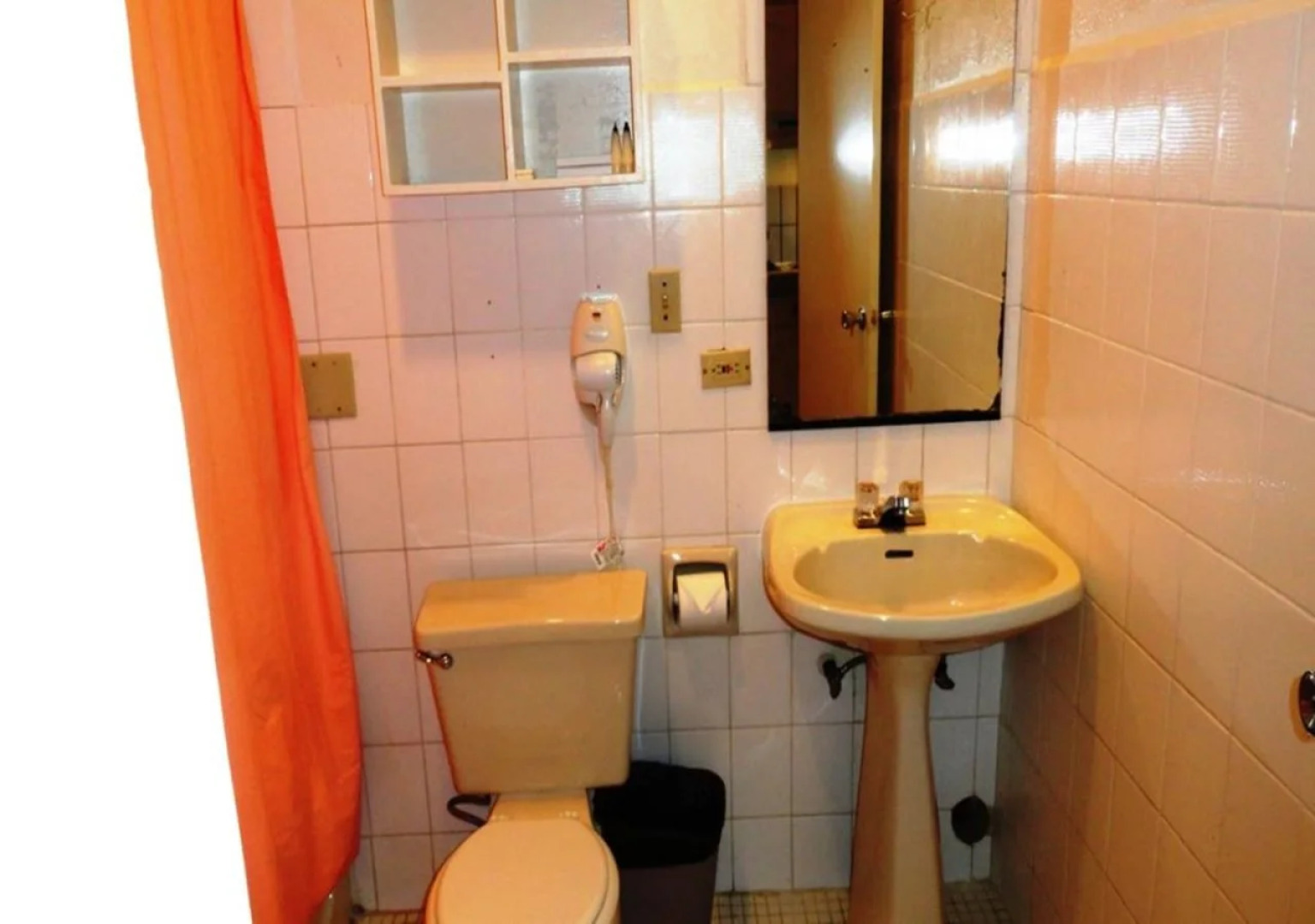 Summer Holiday Hotel