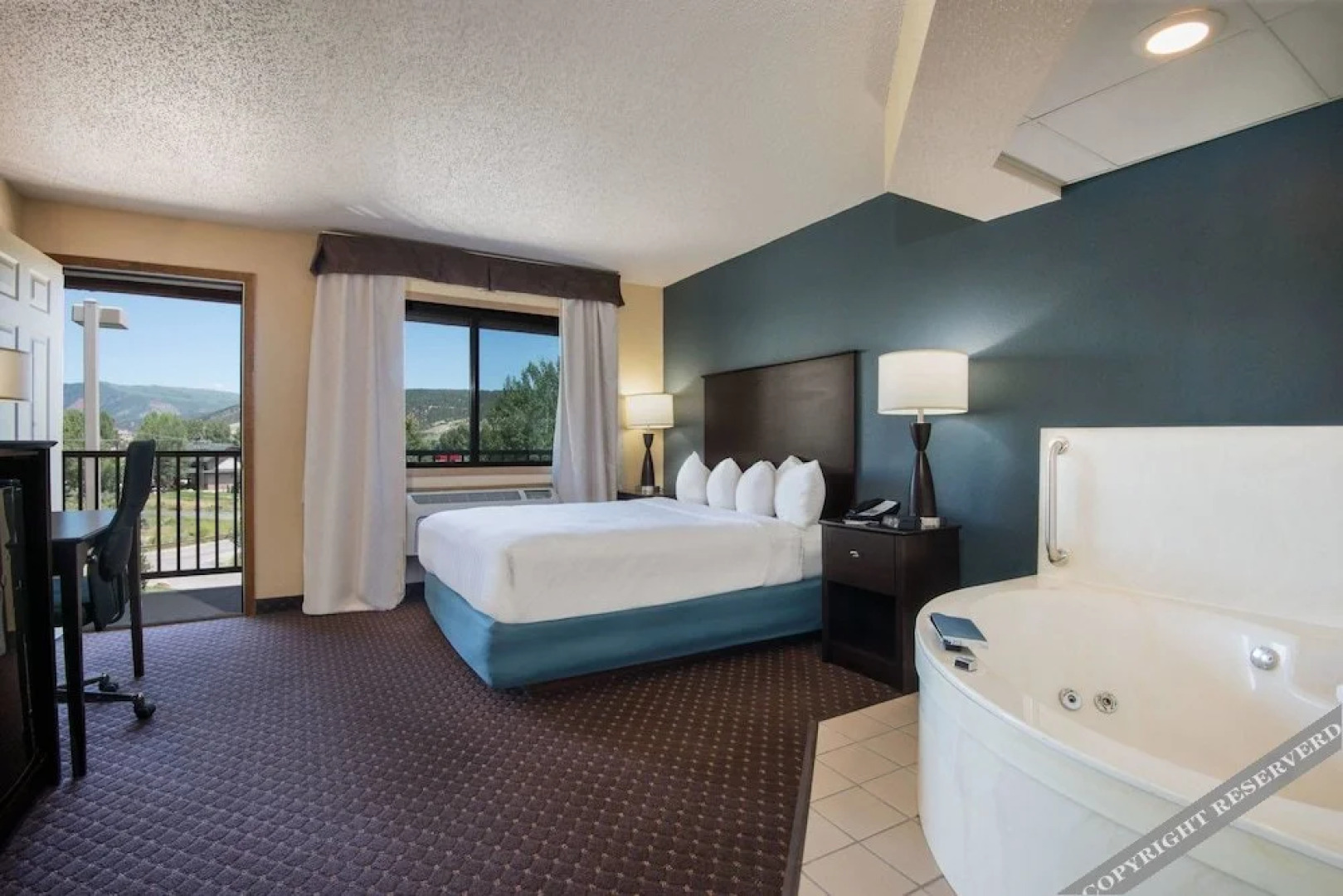 AmericInn Lodge and Suites