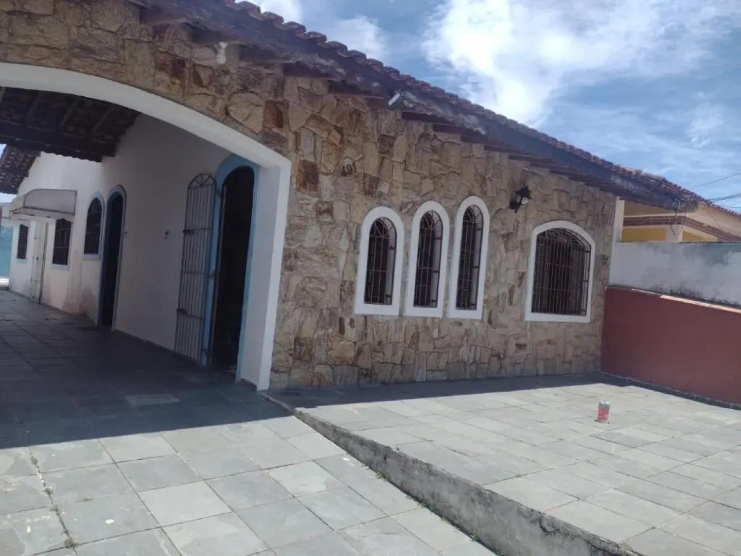 Casa em Peruibe 3 dormitórios sendo 1 suite