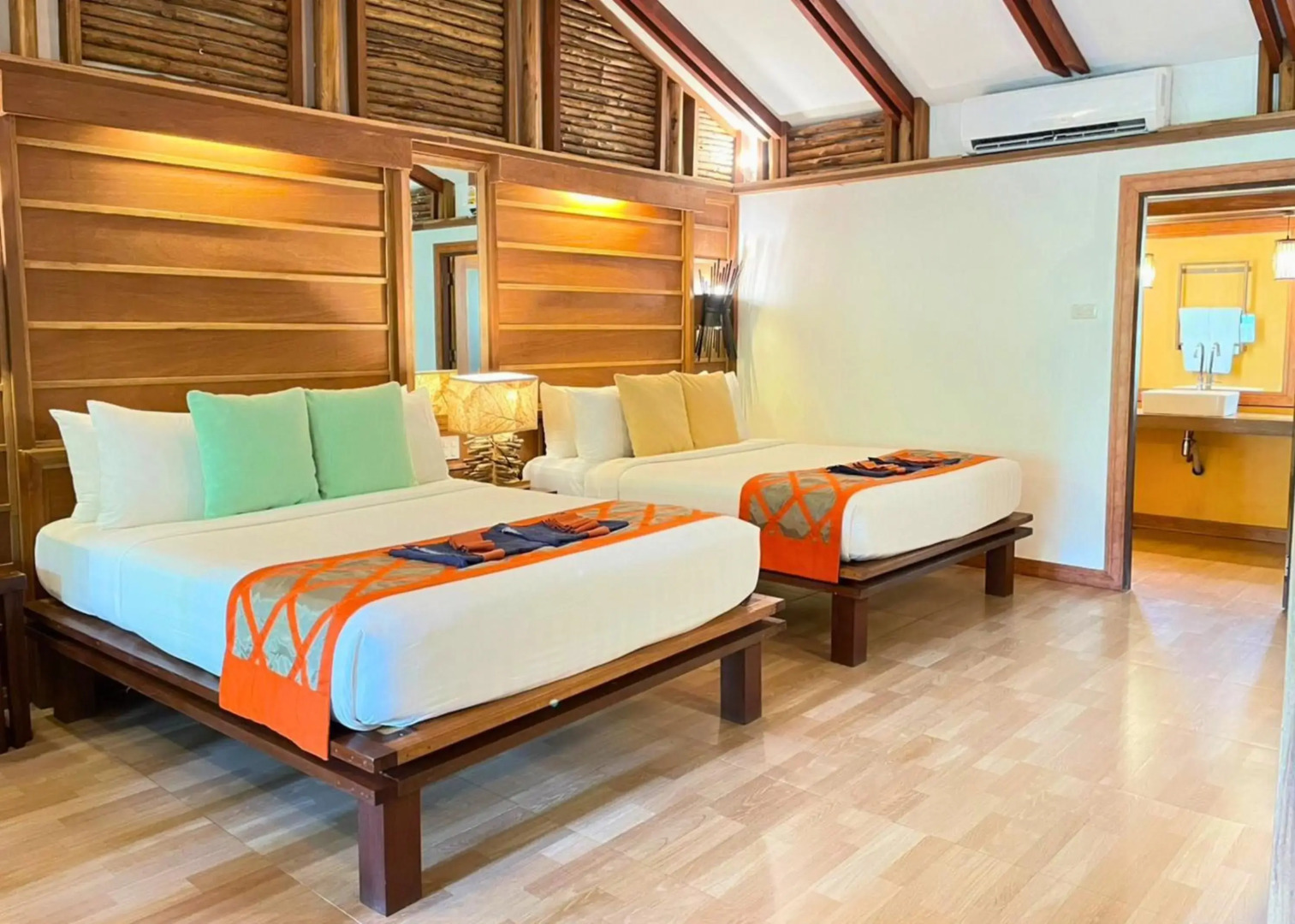 Home Phutoey River Kwai Hotspring & Nature Resort