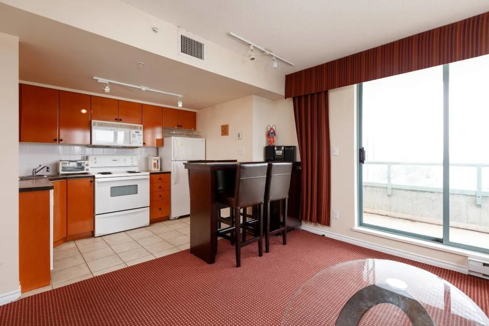 Airport Beautiful View 1 BDR Penthouse