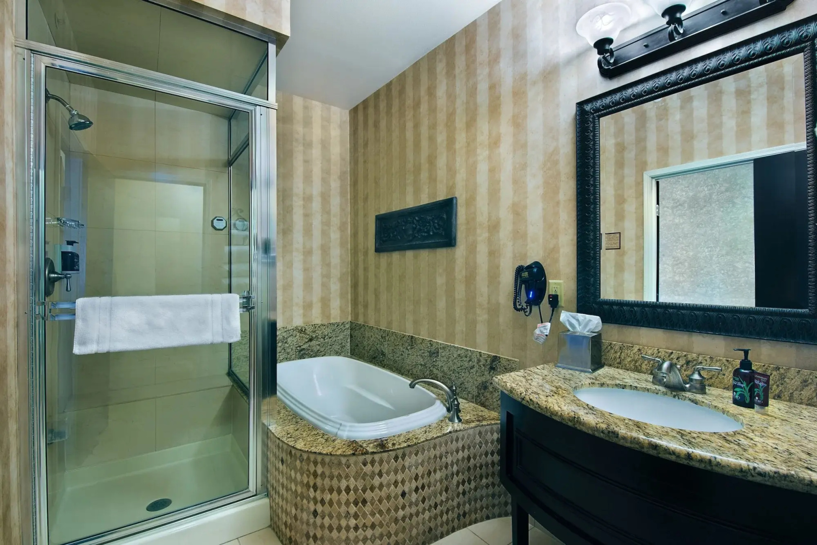 Oxford Suites Boise