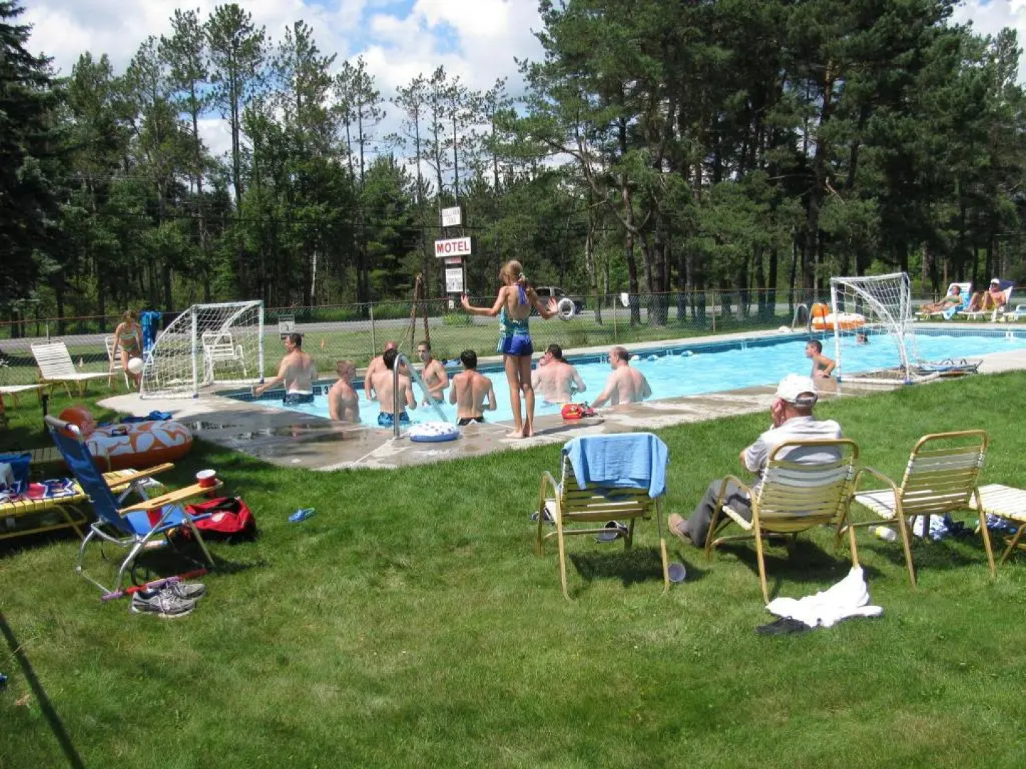 Sullivan Trail Inn & Suites