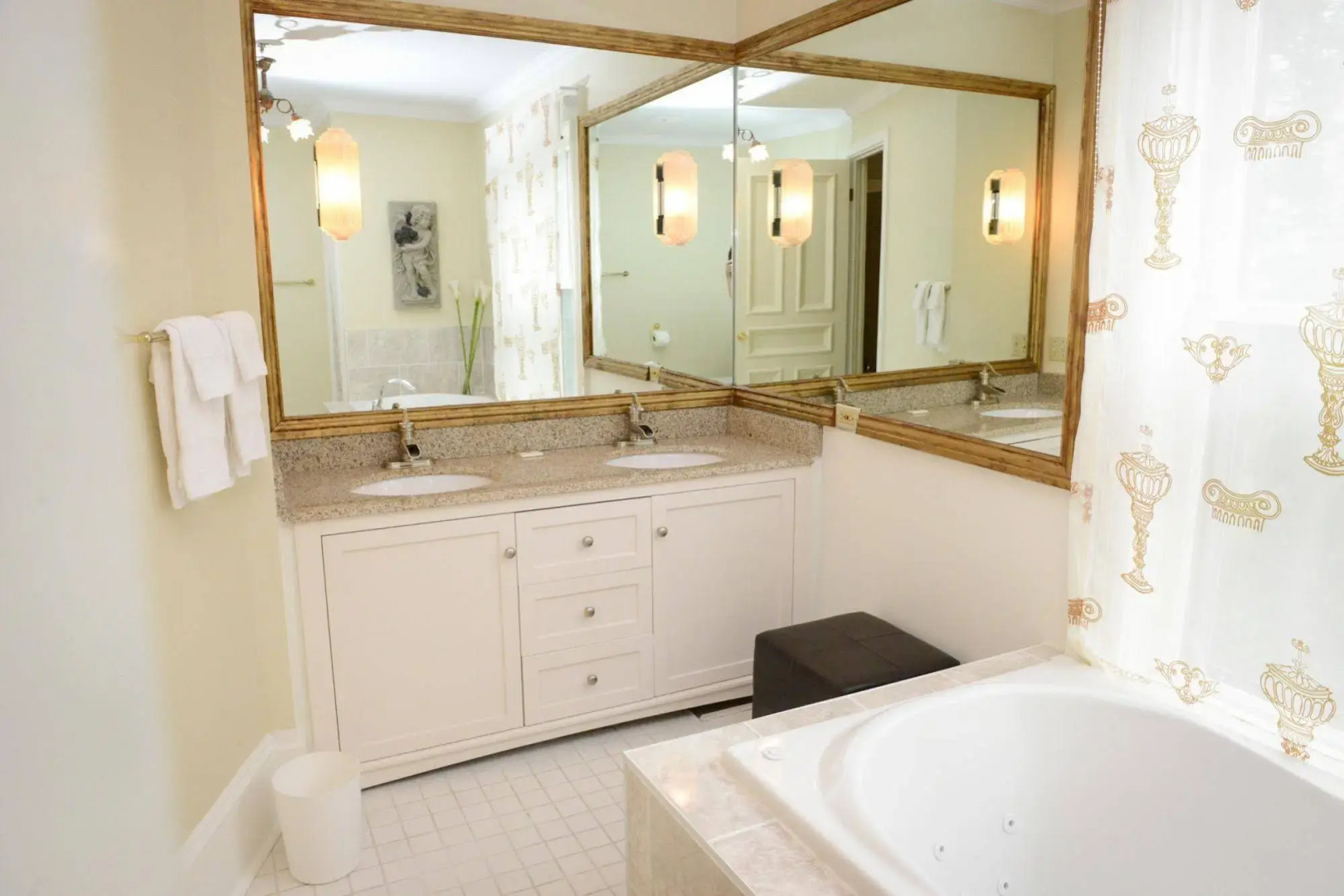 The Elizabeth Manor Guesthouse