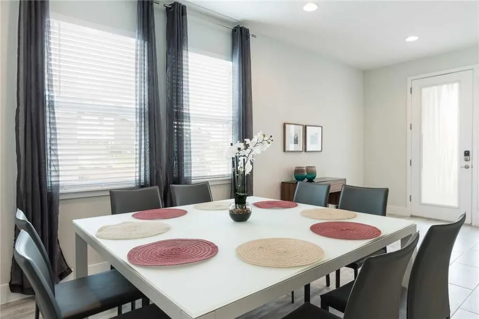 Reunion Magic 5 Bedroom Home with Private Pool and Spa