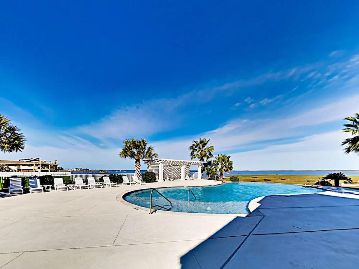 Luxe Waterfront #203 - 2 Br Villa