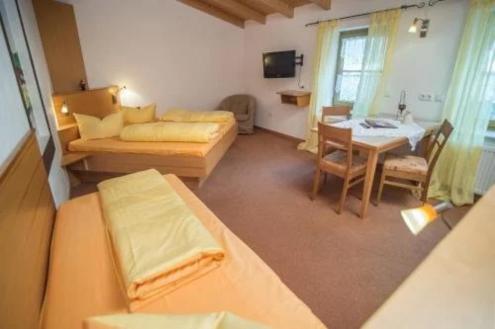 Gaststätte-Pension Gutshof Colmberg