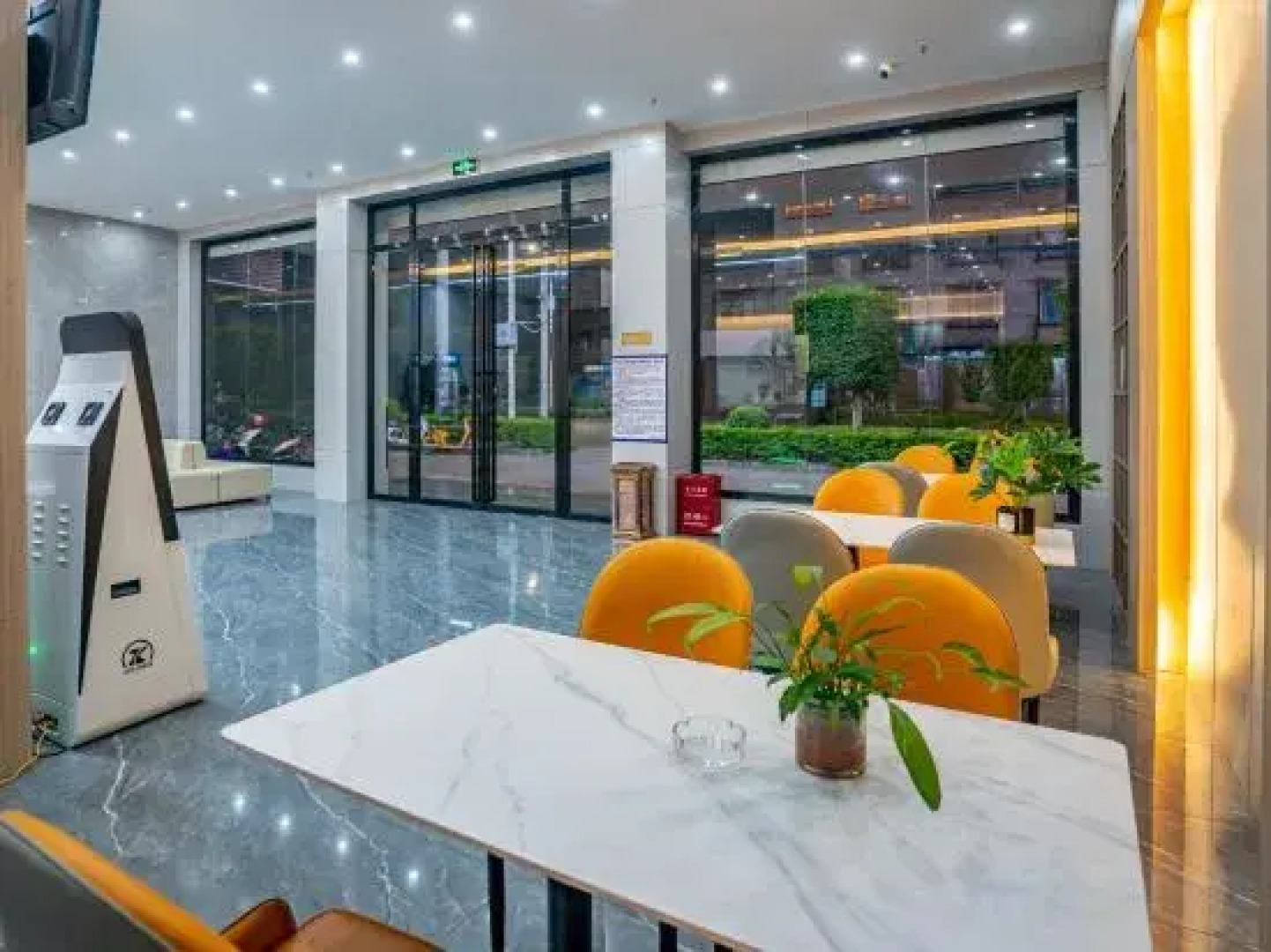 GreenTree Inn Hotel (Lingshan Liufeng Road Branch)