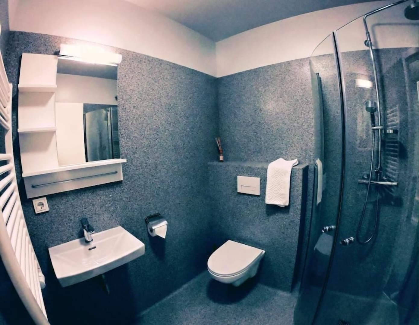 Hotel Tjarna Keflavik Airport