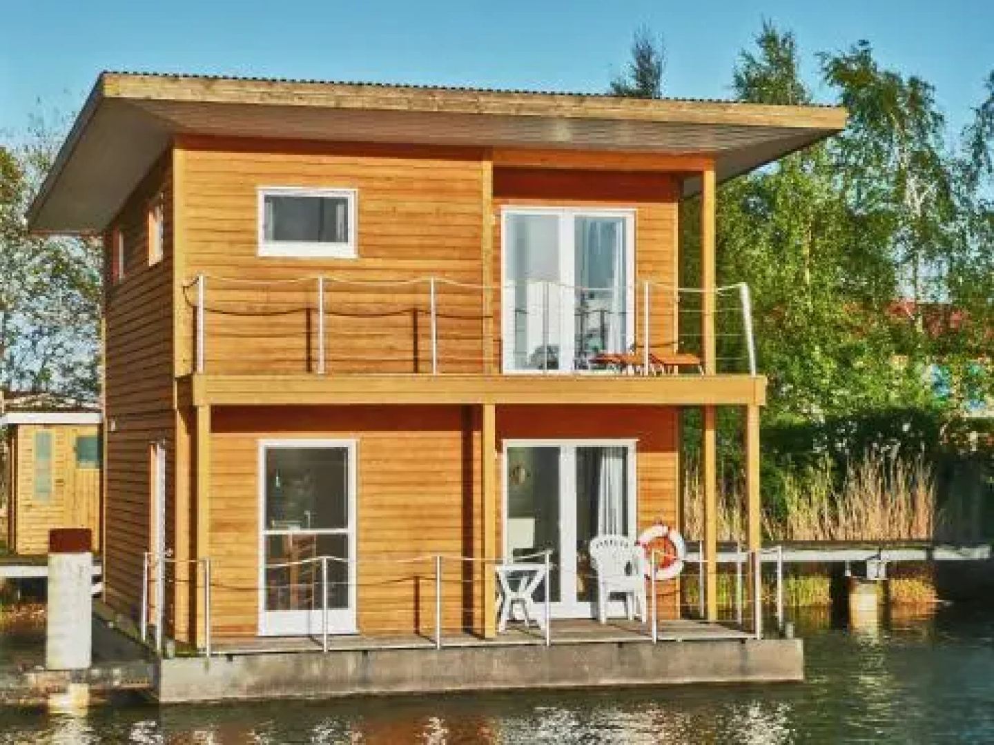 FLOATING HOUSES Classic _ _Schwimm