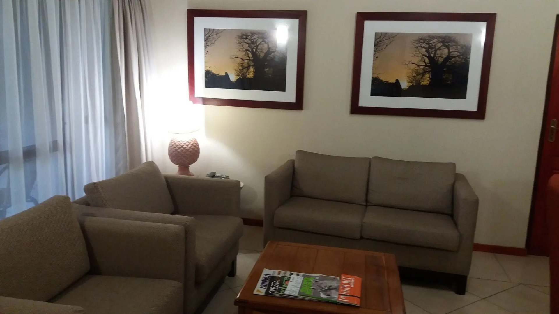 Cresta Mowana Safari Resort & Spa