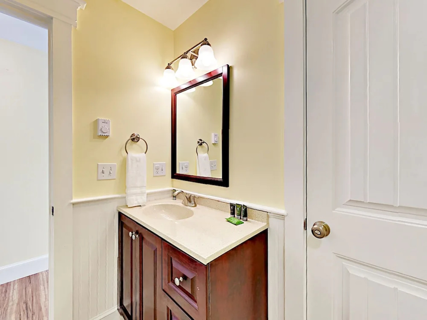 New 1br  W/ Water-view Deck 1 Bedroom Condo