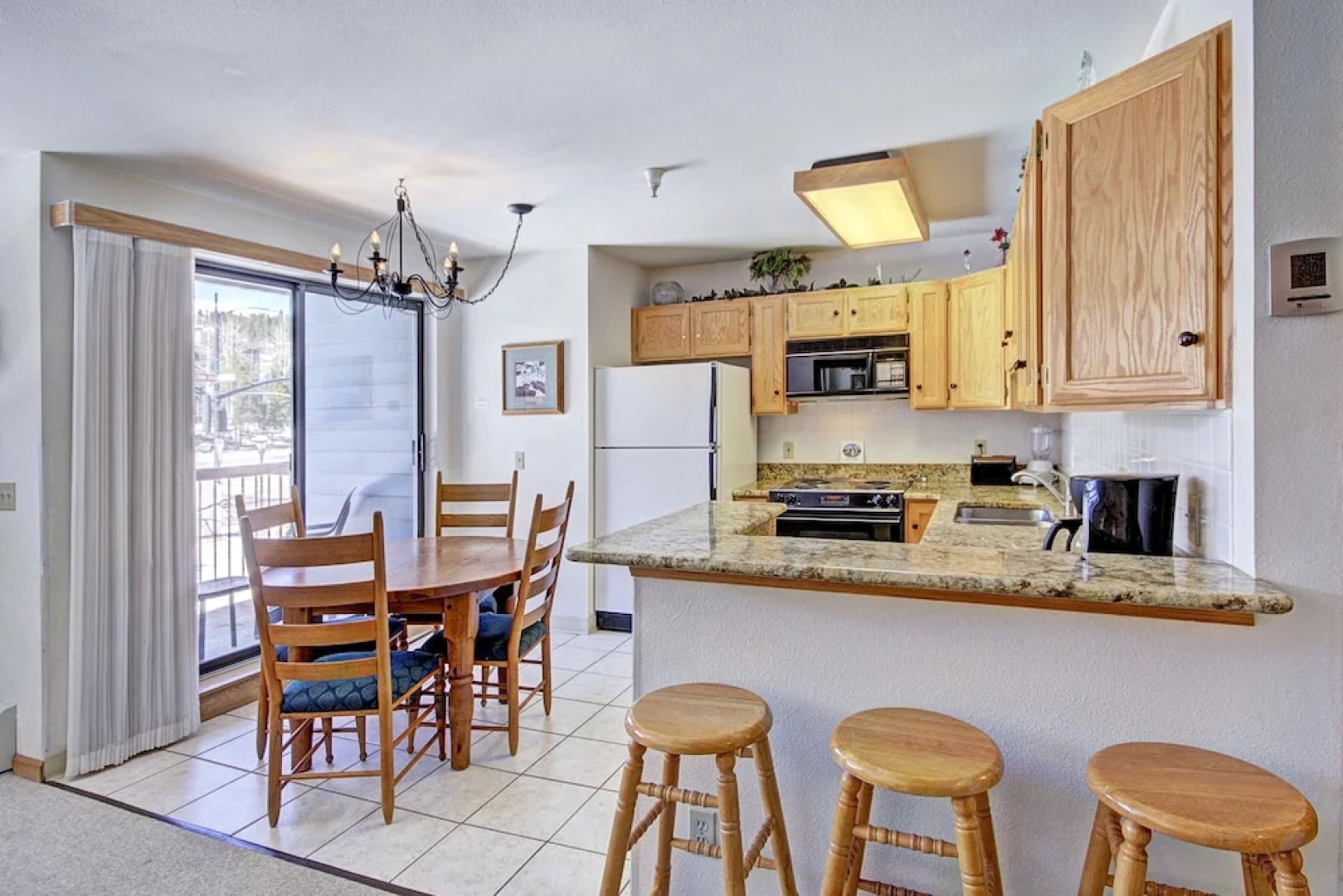 Relaxed Studio Seconds to Historic Main Street - Sleeps 4 Condo by RedAwning