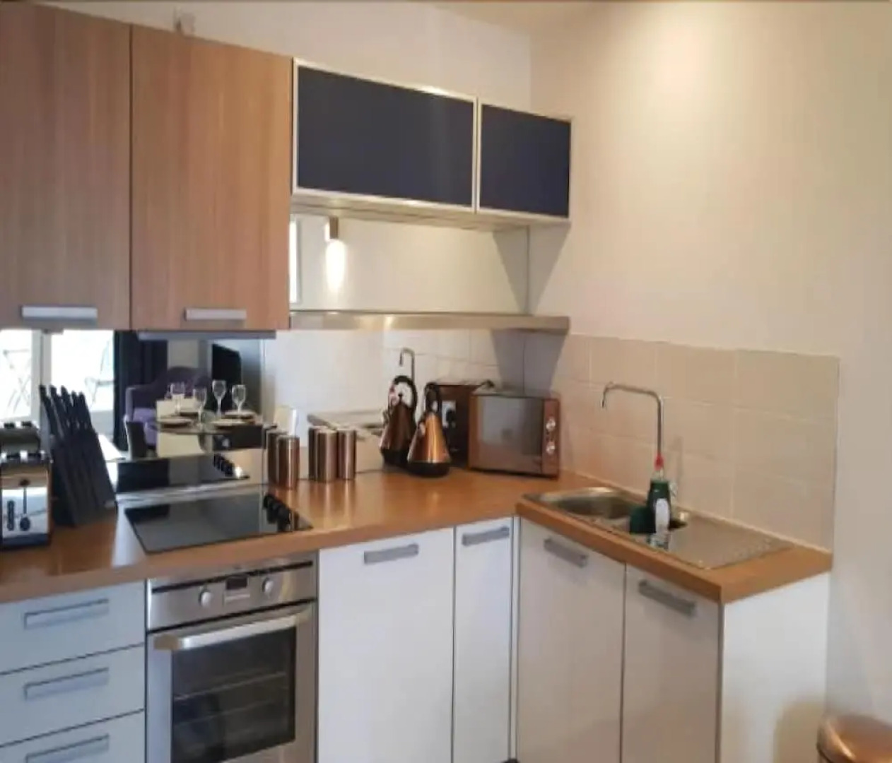 Red Ba Skyline Central