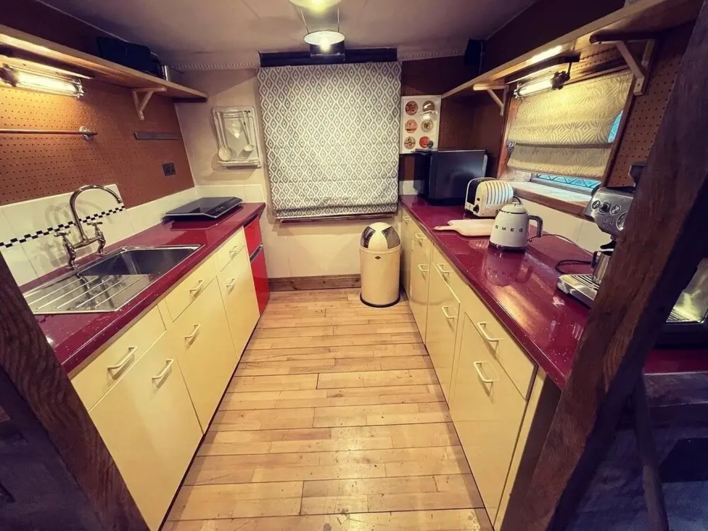 Remarkable Boultons Barn With hot tub