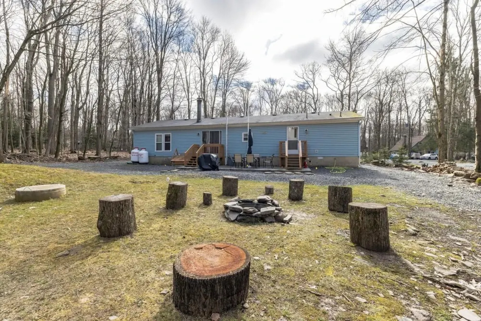 Pocono Family Home With Lake Access & Fire Pit! Pet Friendly! 3 Bedroom Cabin by Redawning