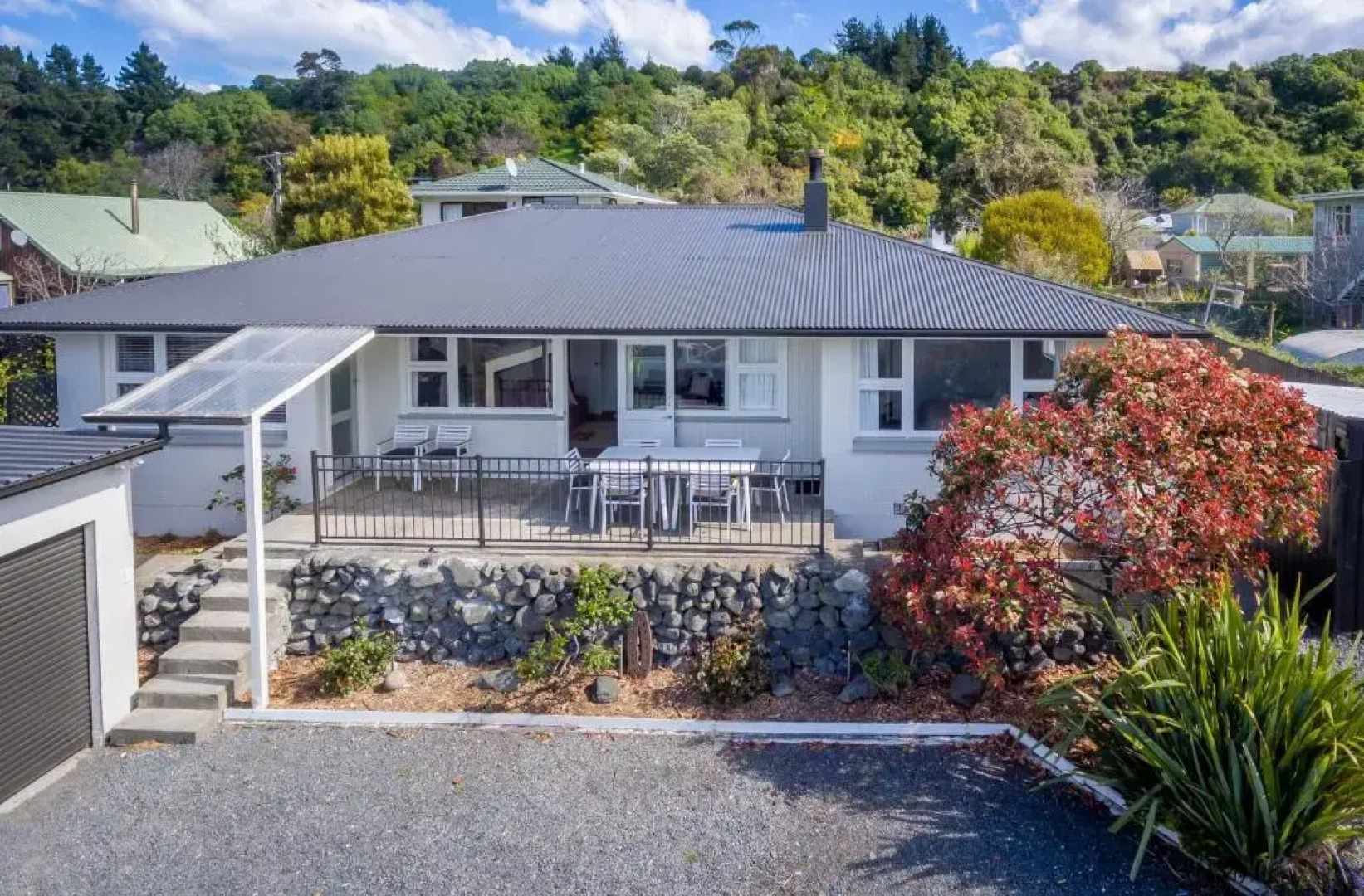 Norfolk Pine Beachfront Motel