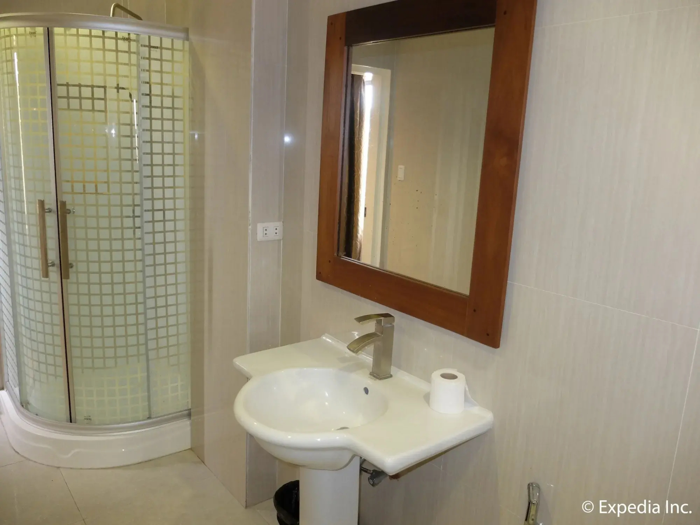 Imerex Plaza Hotel