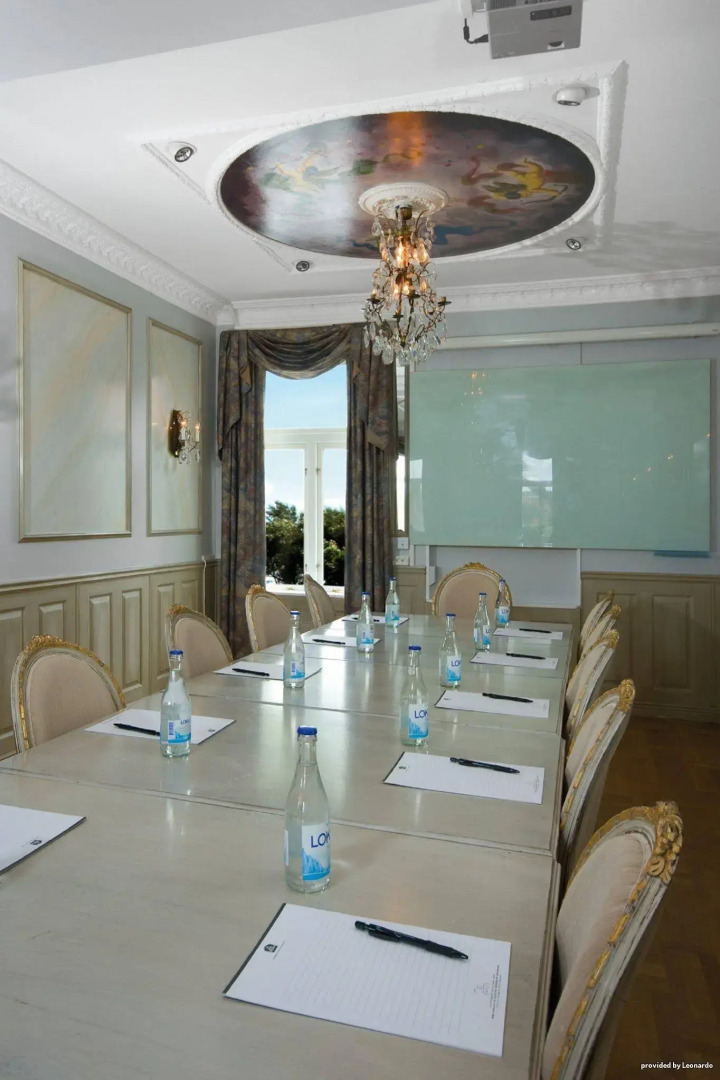 Quality Hotel Carlia