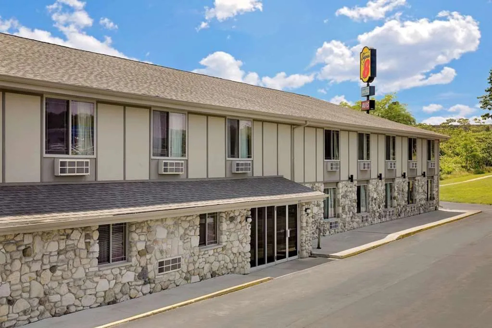 Super 8 Sturgeon Bay