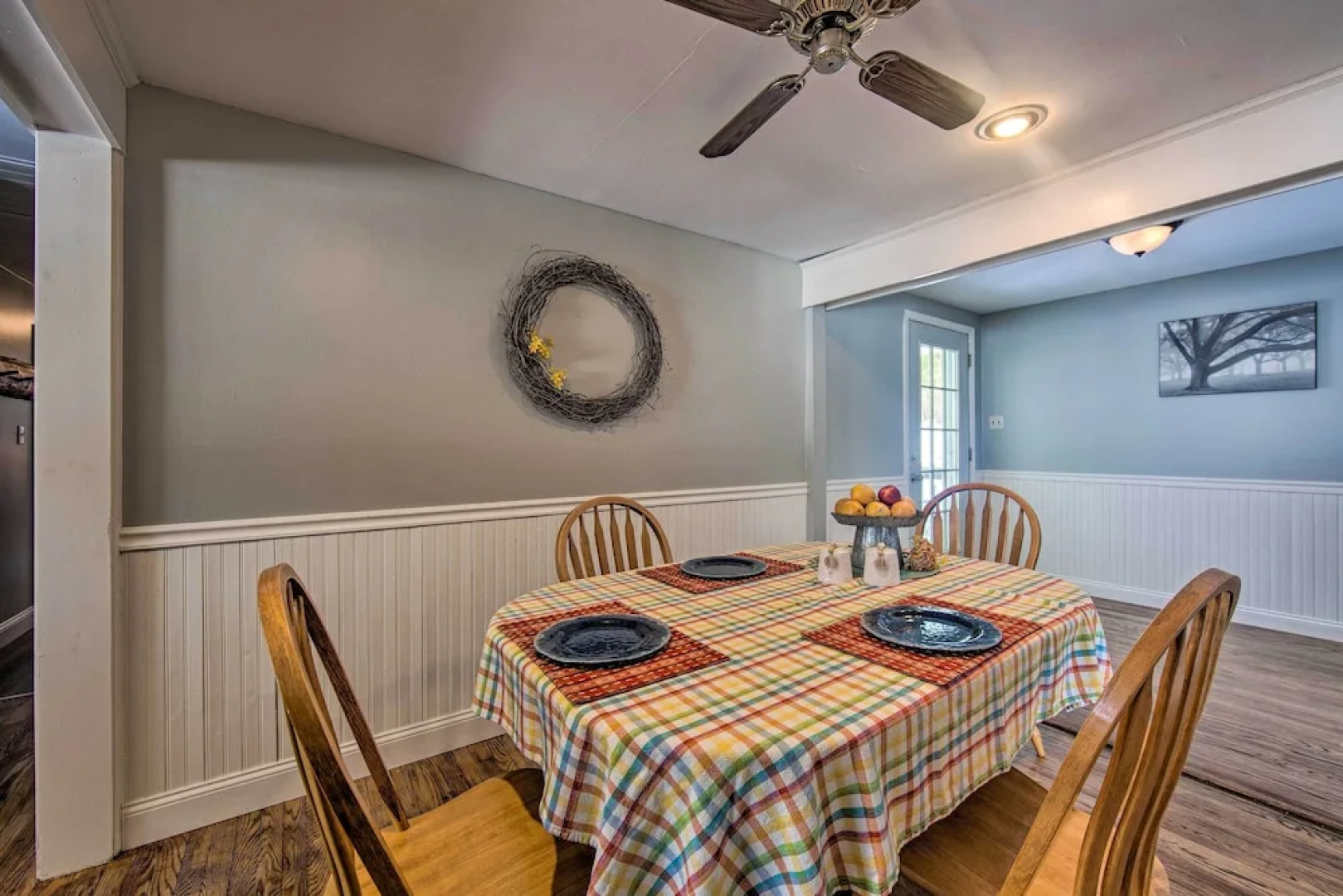 Idyllic Manor Farm Cottage: 3 Mi to Chambers Lake!