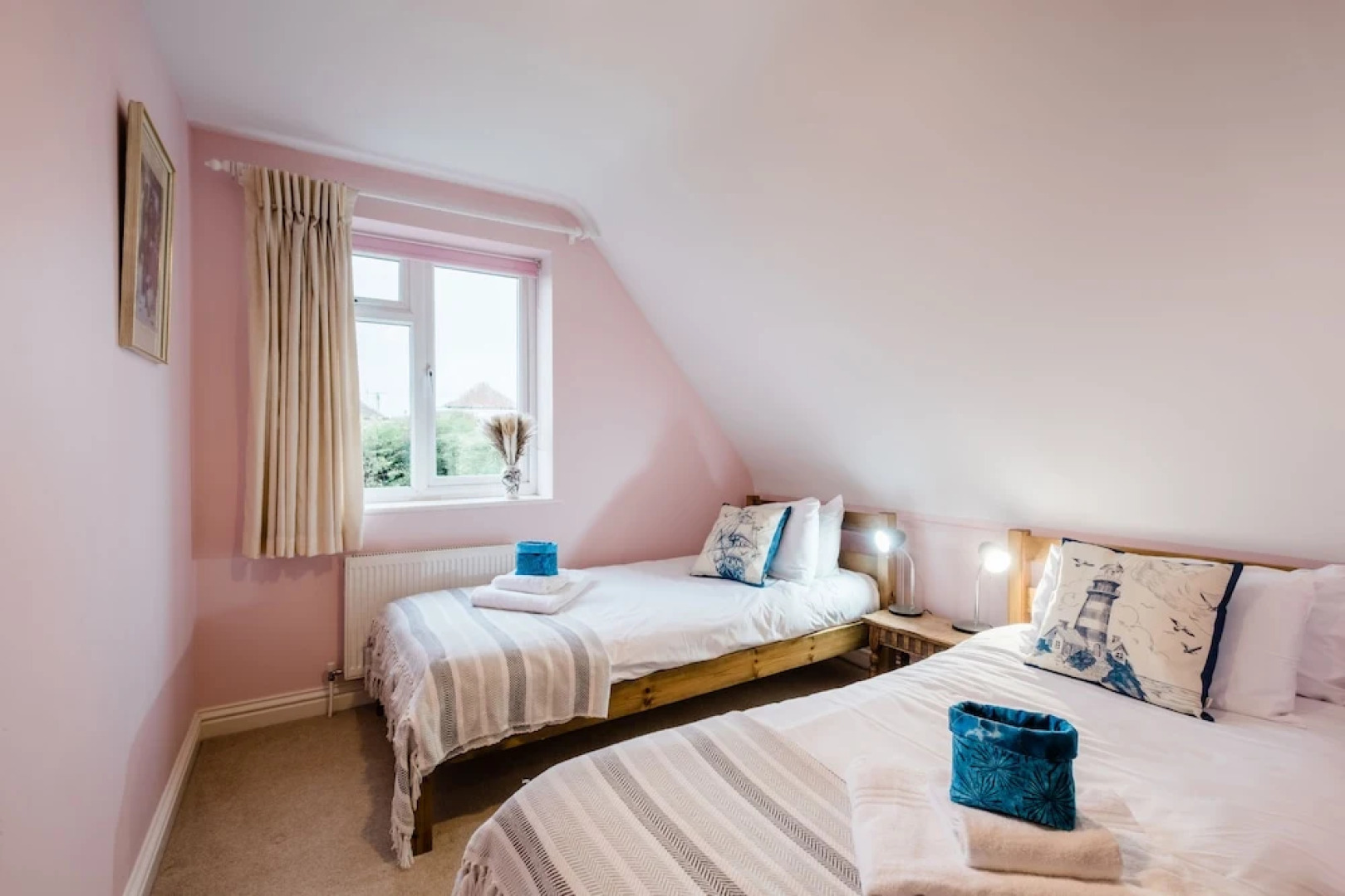 Whitstable's Beachcombers, Sleeps 10, Dog Friendly