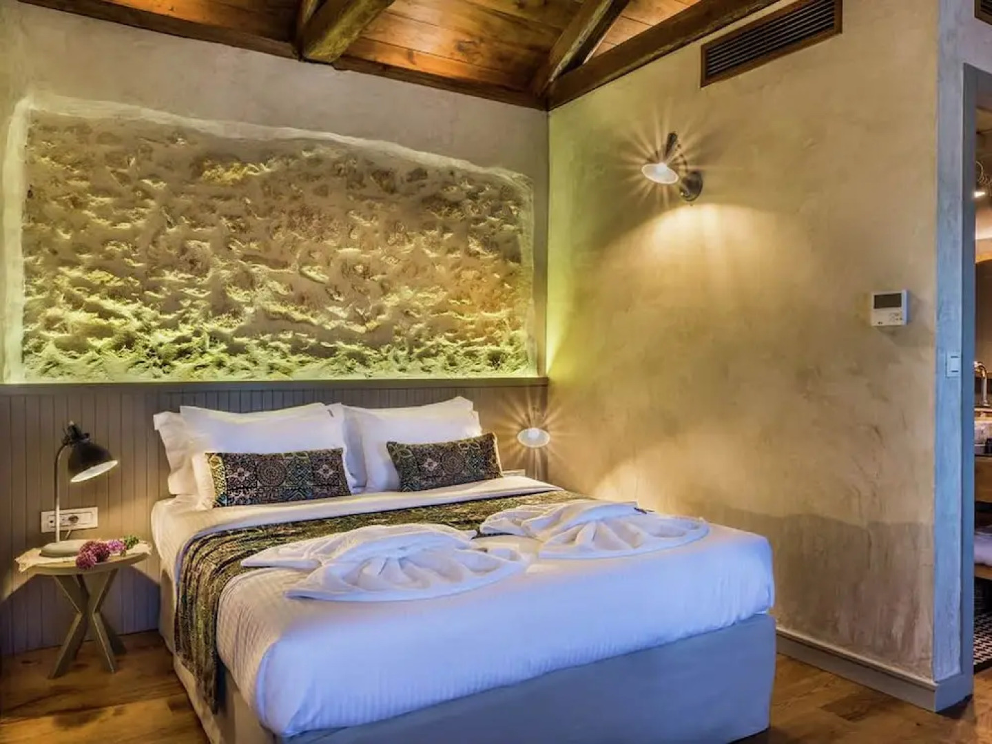 Traditional Renovated Villa Liodosifis with Heated Private Pool, Hot Tub & BBQ