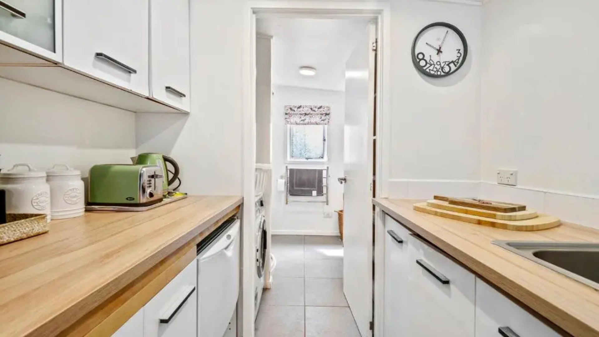 Snells Sanctuary - Snells Beach Holiday Home