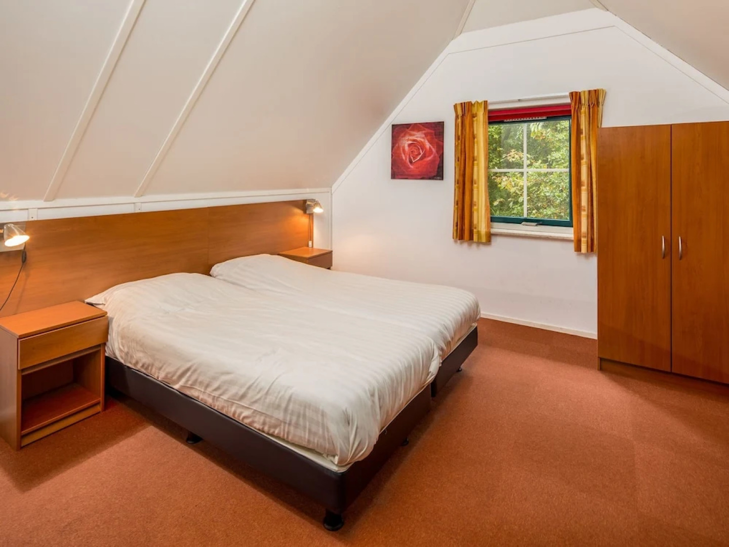 Detached holiday home with dishwasher, in a nature reserve