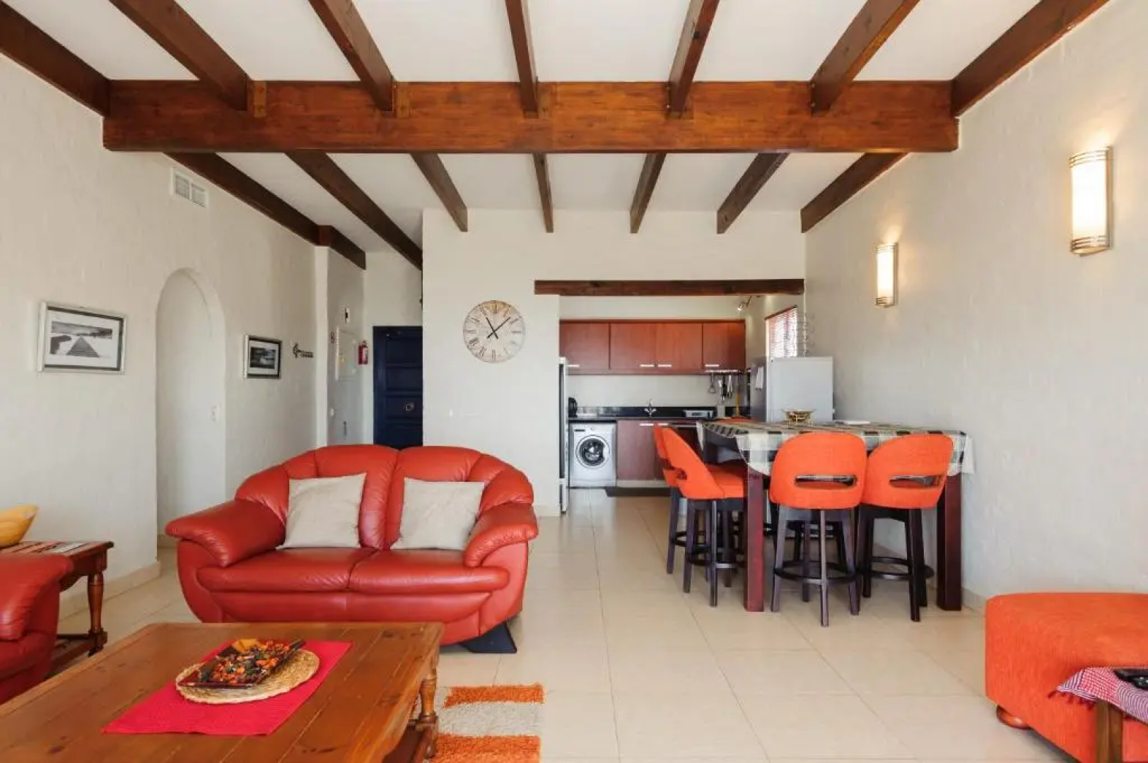 Santorini Kamari 4 Family Only