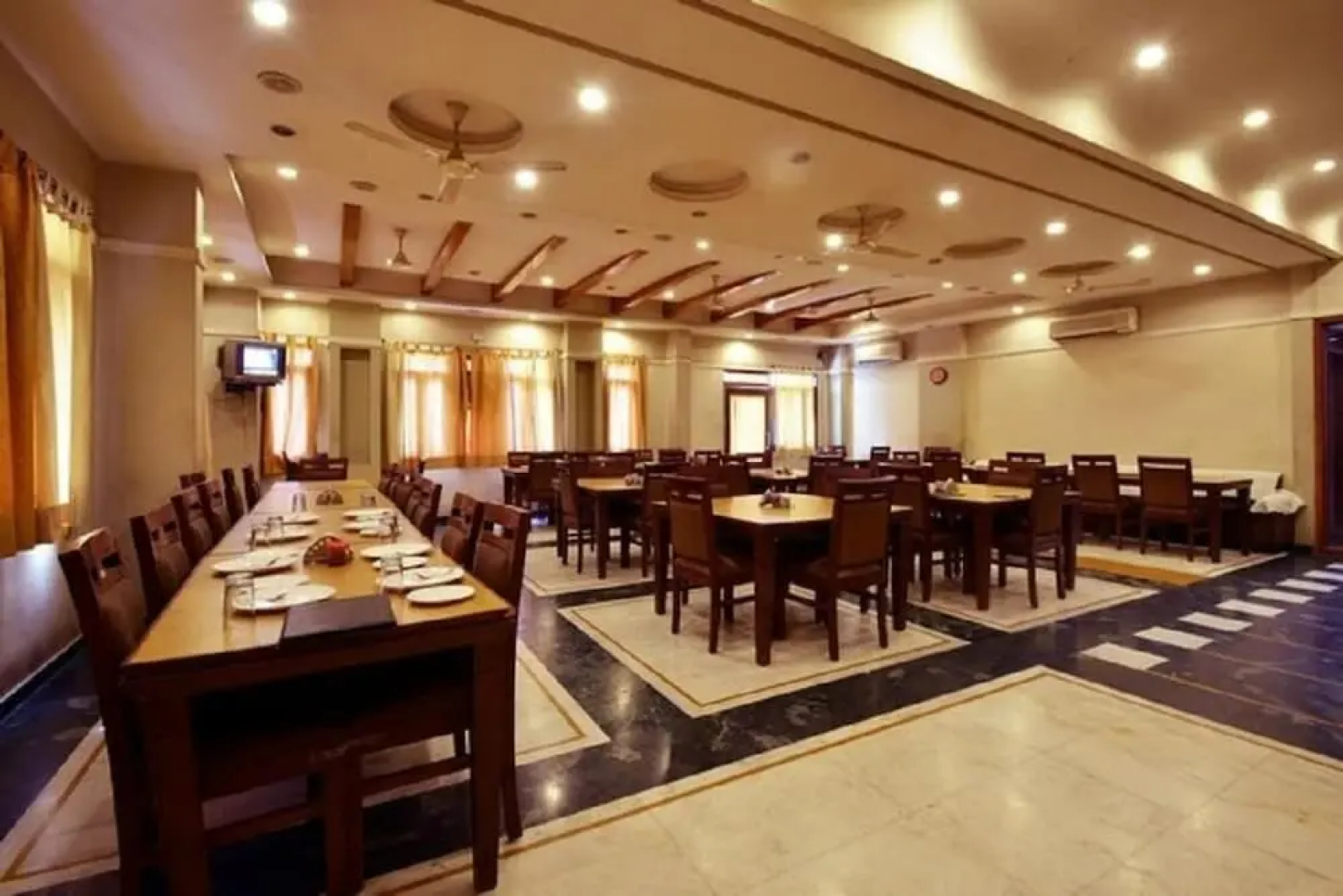 Hotel Shrinath Inn
