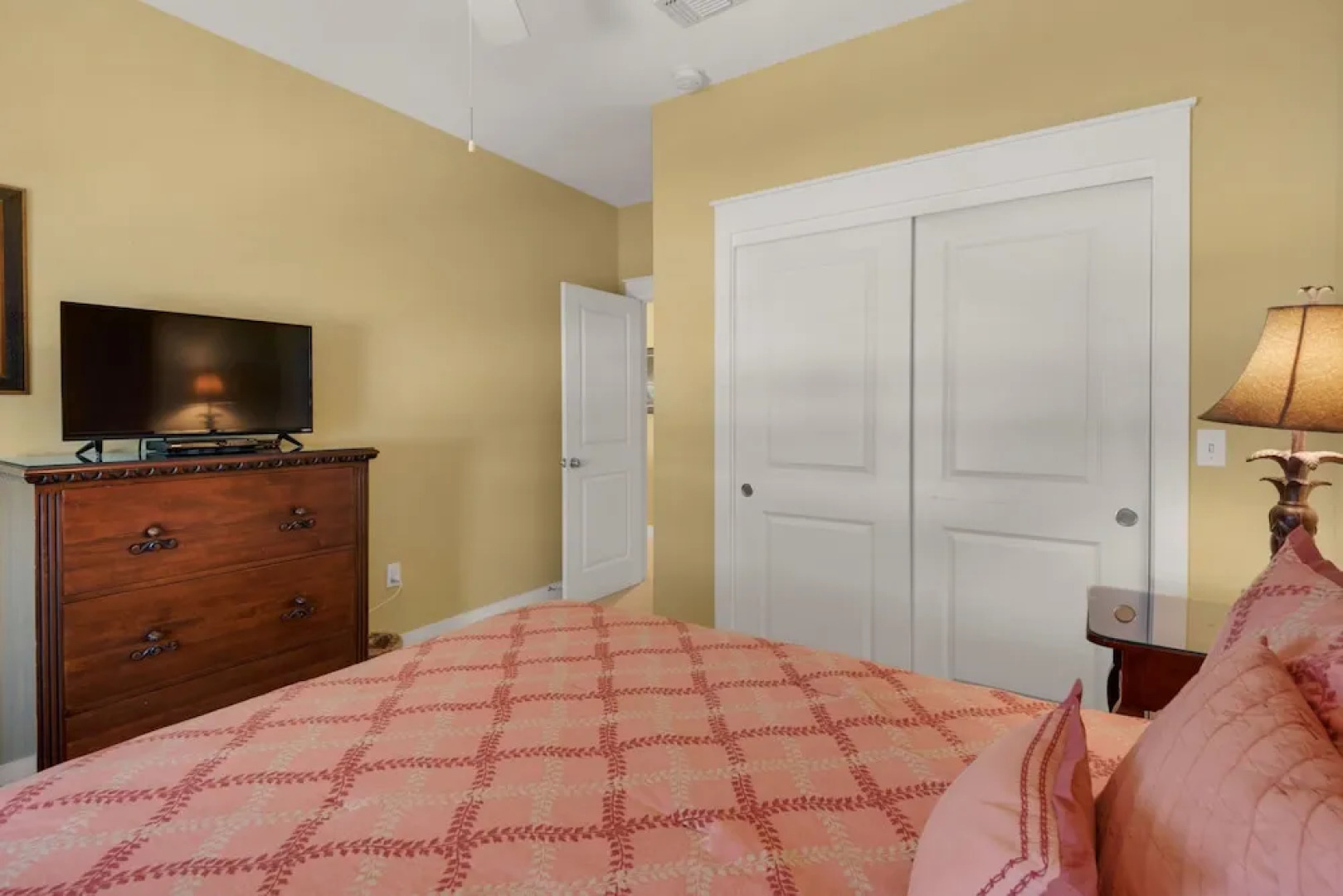 Sea Side 4 Bedroom Townhouse by RedAwning