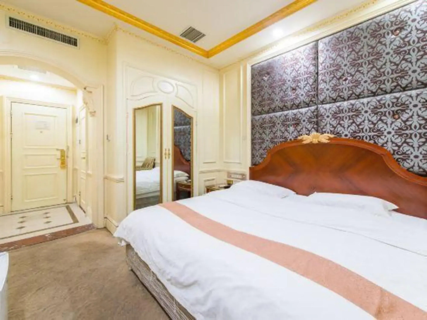 Ningxia Fenghua Haotai Hotel