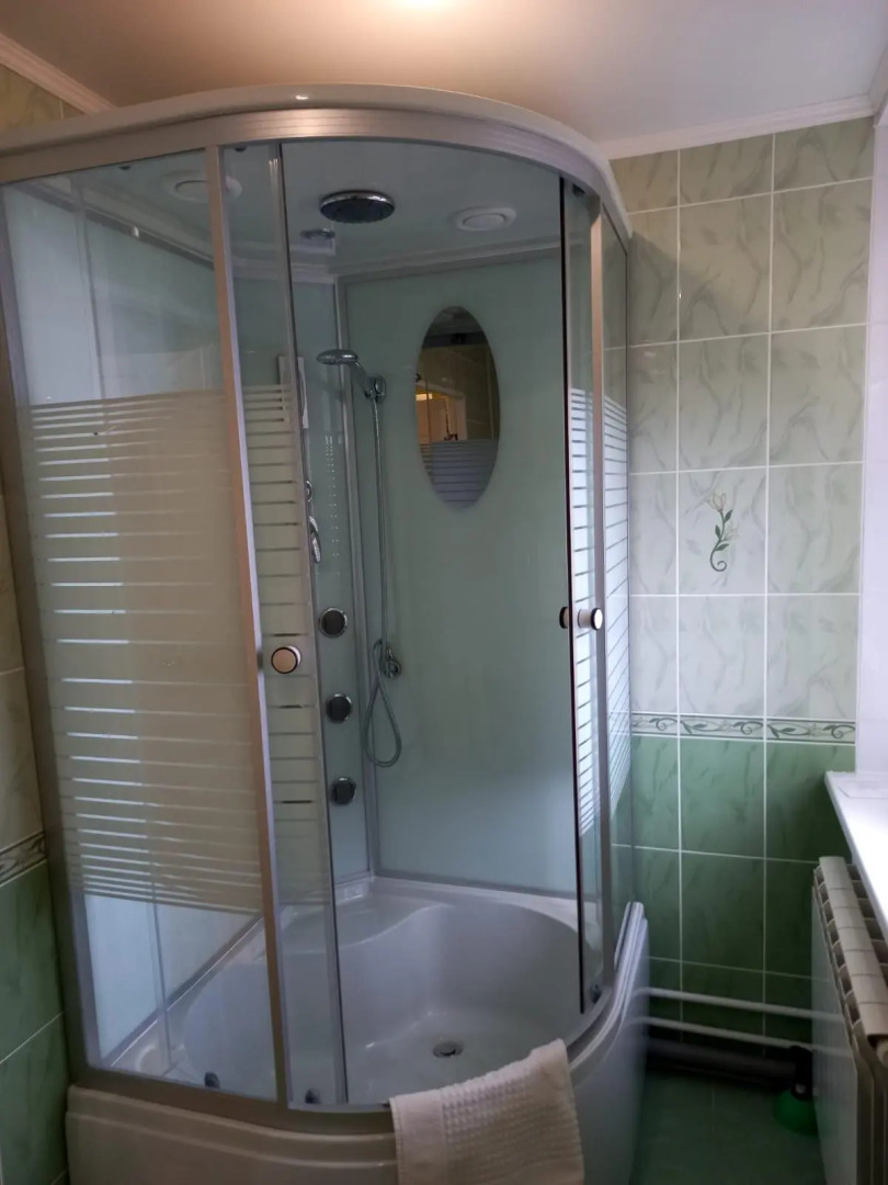 Анна и Король на Мирном переулке