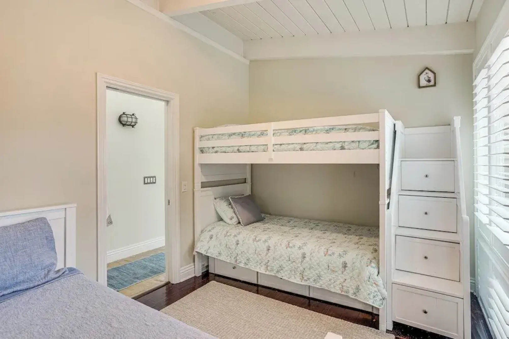 Walk to Private Beach: Rancho Palos Verdes Escape!