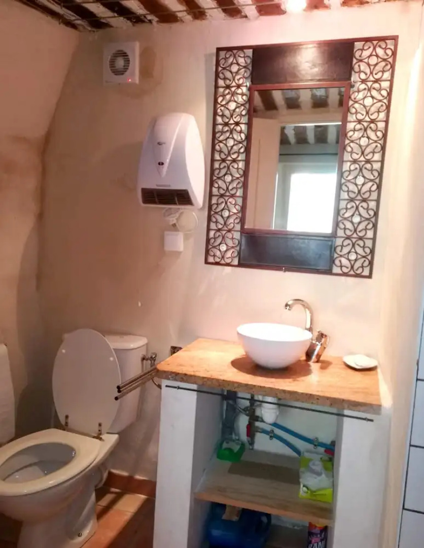 Villa with 8 Bedrooms in Bonnieux, with Wonderful Mountain View, Private Pool, Furnished Garden