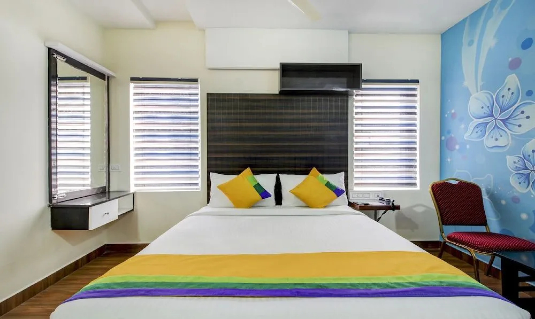 OYO 16879 Hotel Woodland