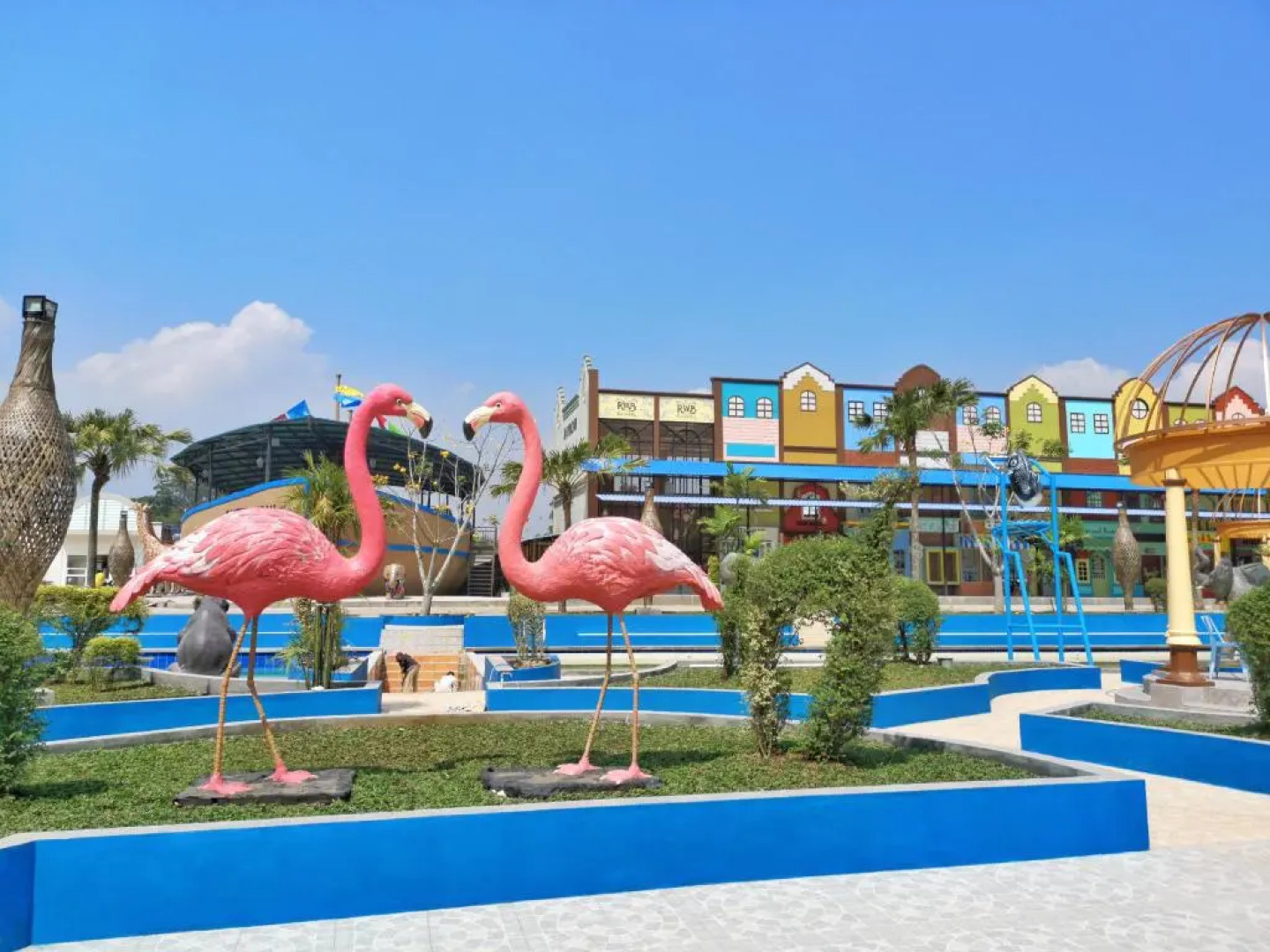 River Walk Urban Camping House