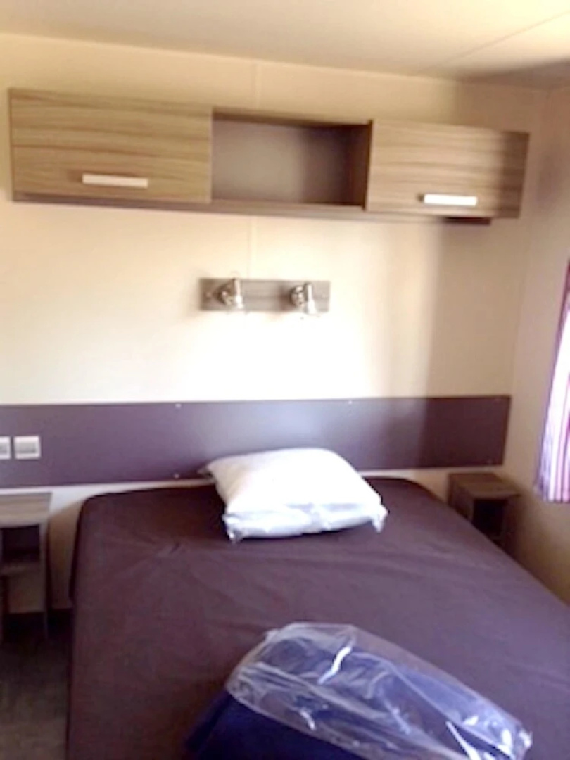 Bungalow With 3 Bedrooms in Andernos-les-bains, With Pool Access and F