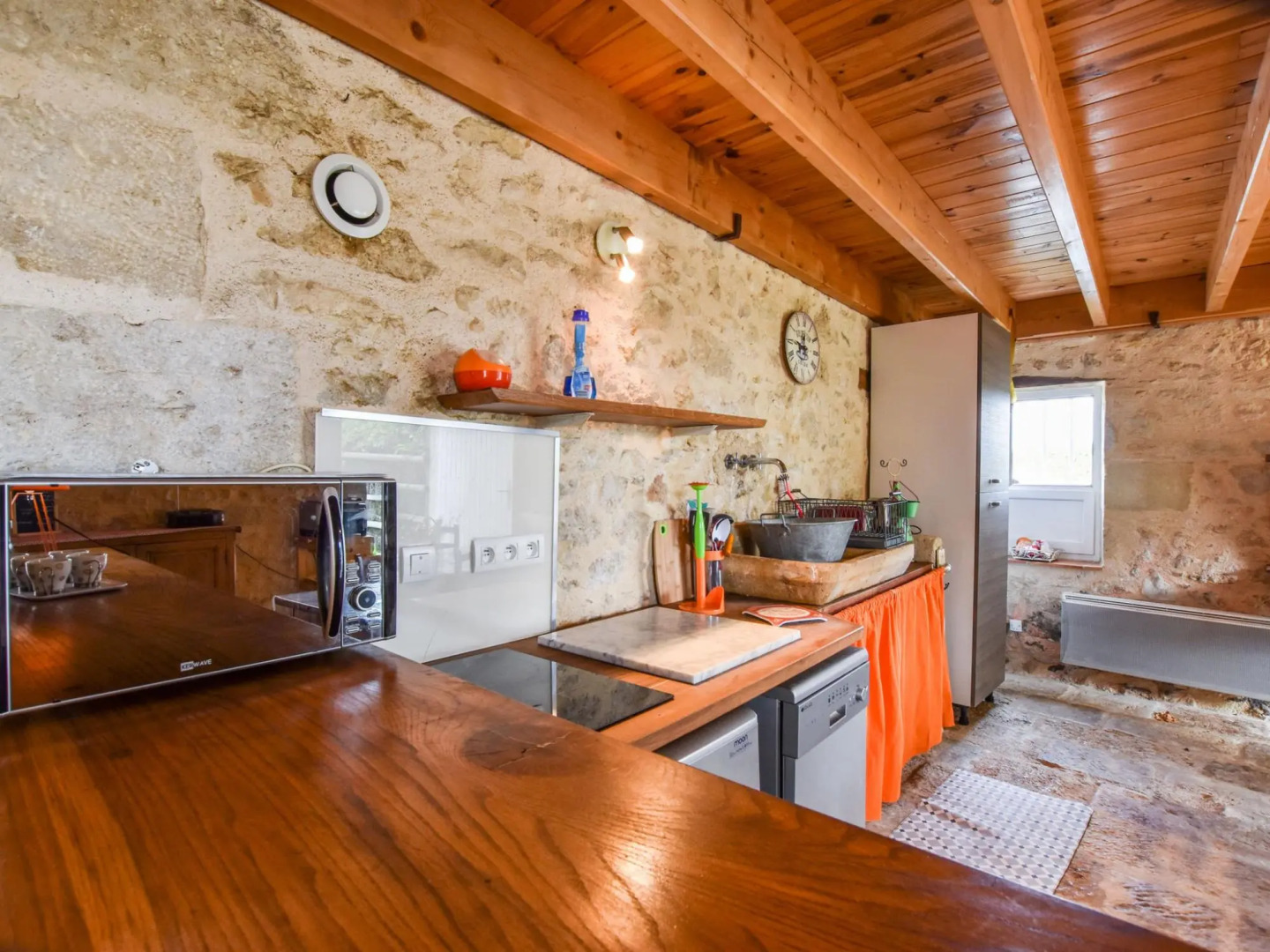 Stone House in a Vineyard, With Swimming Pool, Near Bordeaux