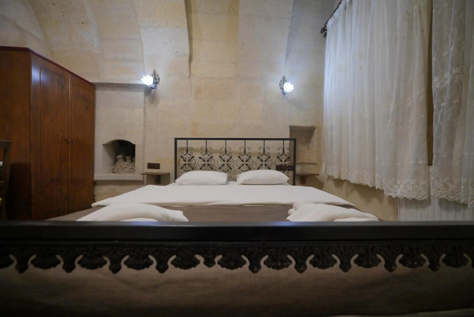 Megaron Cave Hotel