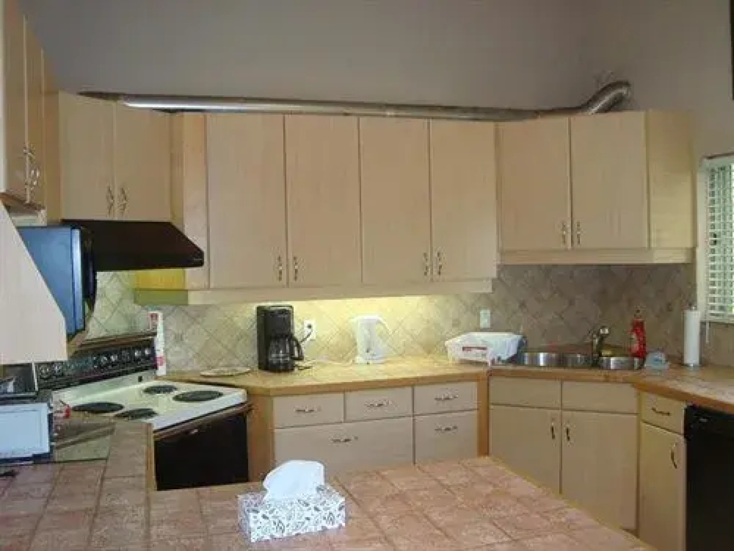 7 Bedroom Blue Mountain Chalet with Sauna & Hot Tub #35R