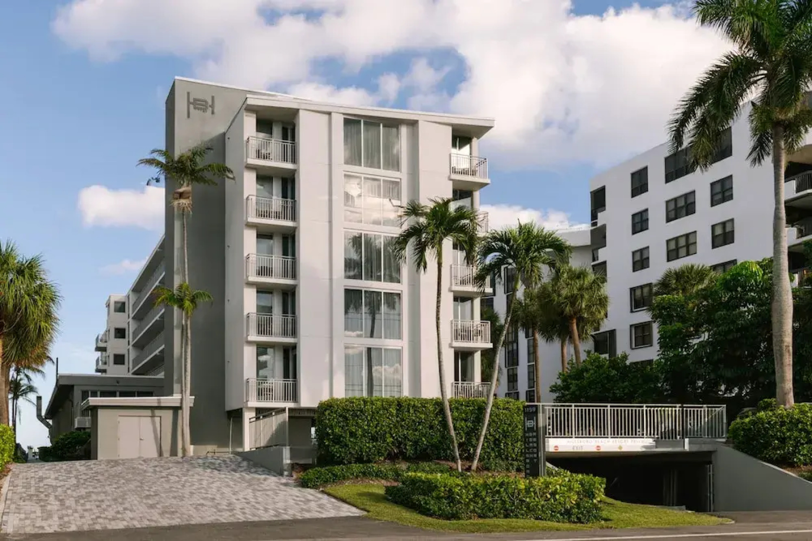 Hillsboro Beach Resort by Kasa