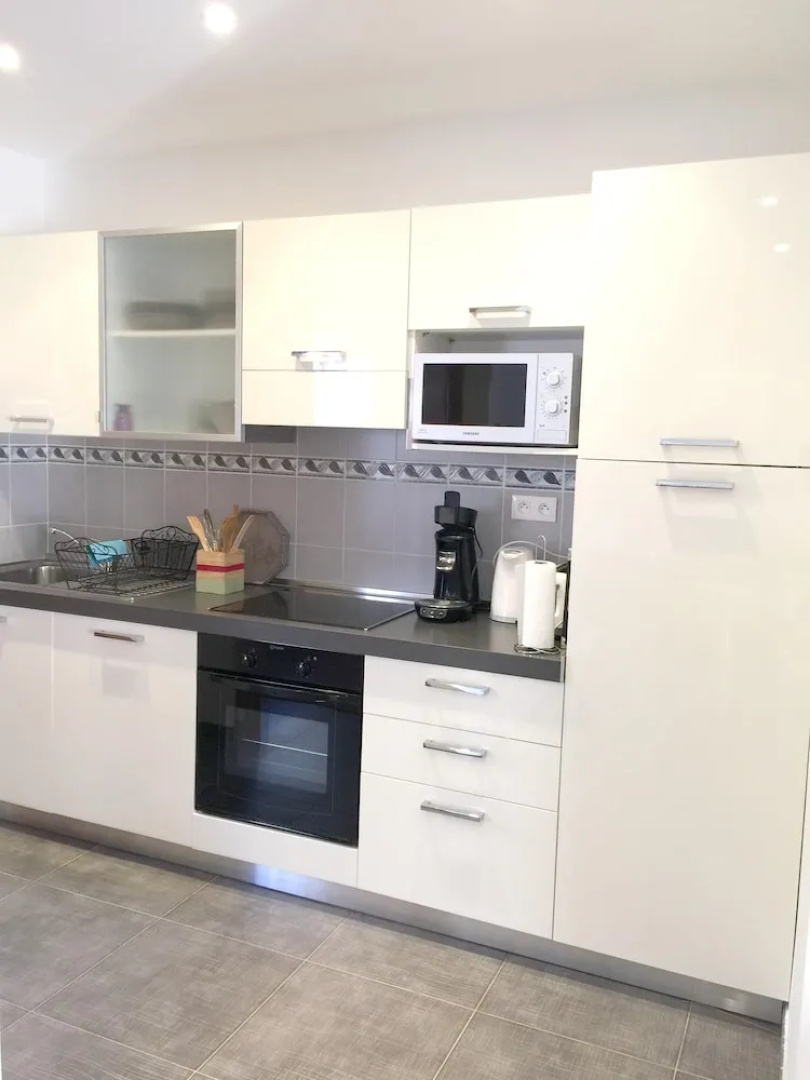 Apartment With one Bedroom in Galéria, With Wonderful sea View, Enclos